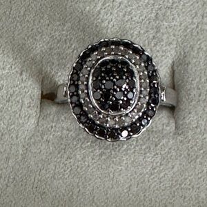 Black and White Diamond in 925 SS Ring Sz 8 EC